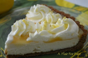 Lemon curd cheesecake slice2